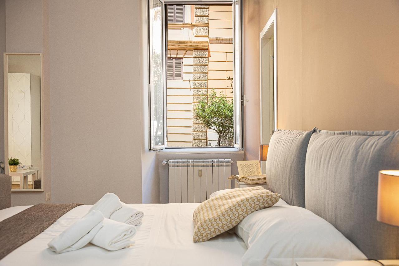 Alessandria By In * Rom